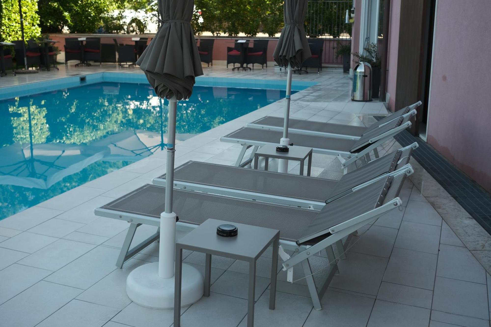 Hotel Villa Ca' Nova ***S การ์ดา ภายนอก รูปภาพ