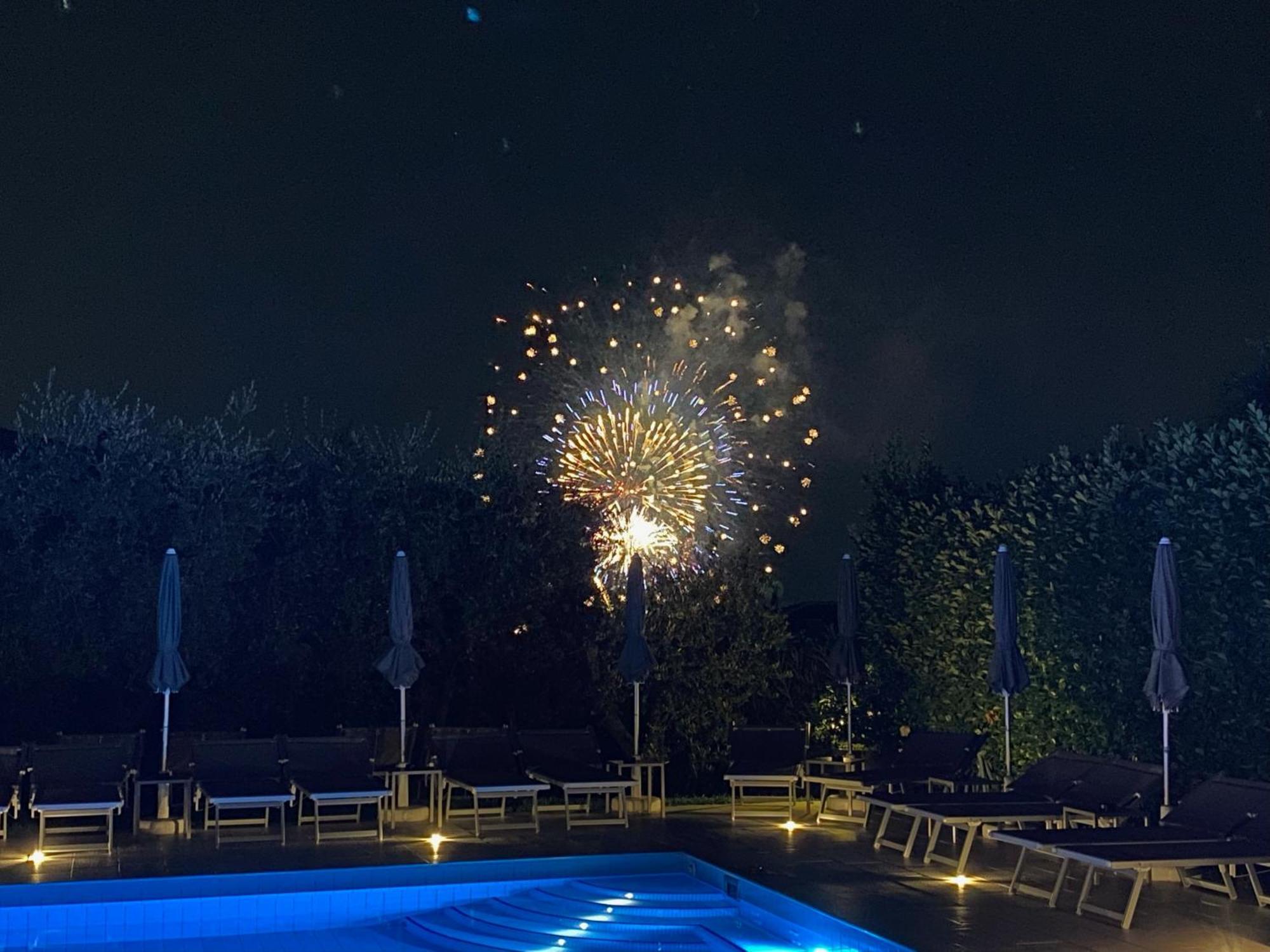 Hotel Villa Ca' Nova ***S การ์ดา ภายนอก รูปภาพ