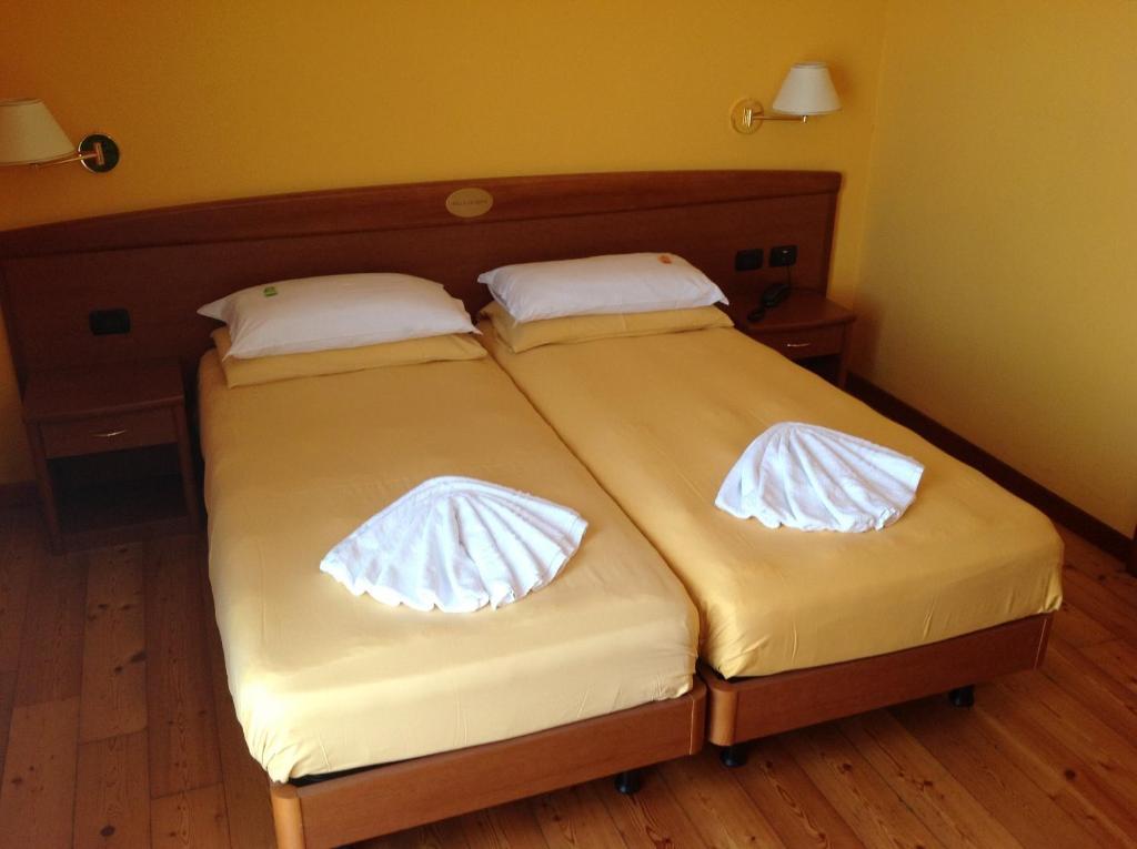 Hotel Villa Ca' Nova ***S การ์ดา ภายนอก รูปภาพ